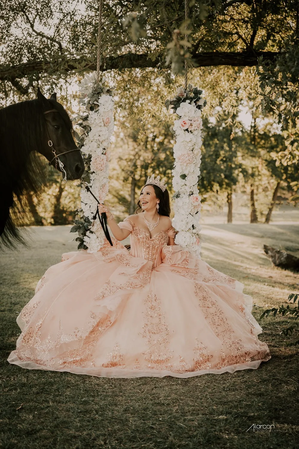 Rancho Las Chinas Quinceañera Photos in Quinlan — photograph by XVFifteen