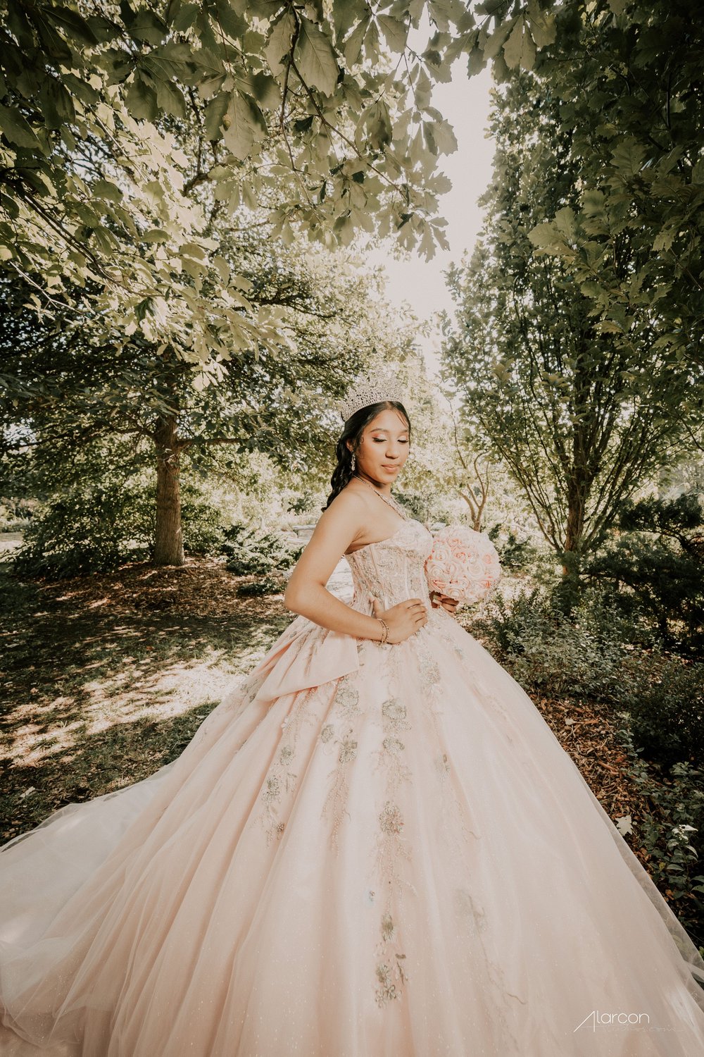 Sunken Gardens Quinceañera Photos in Lincoln — photograph by XVFifteen