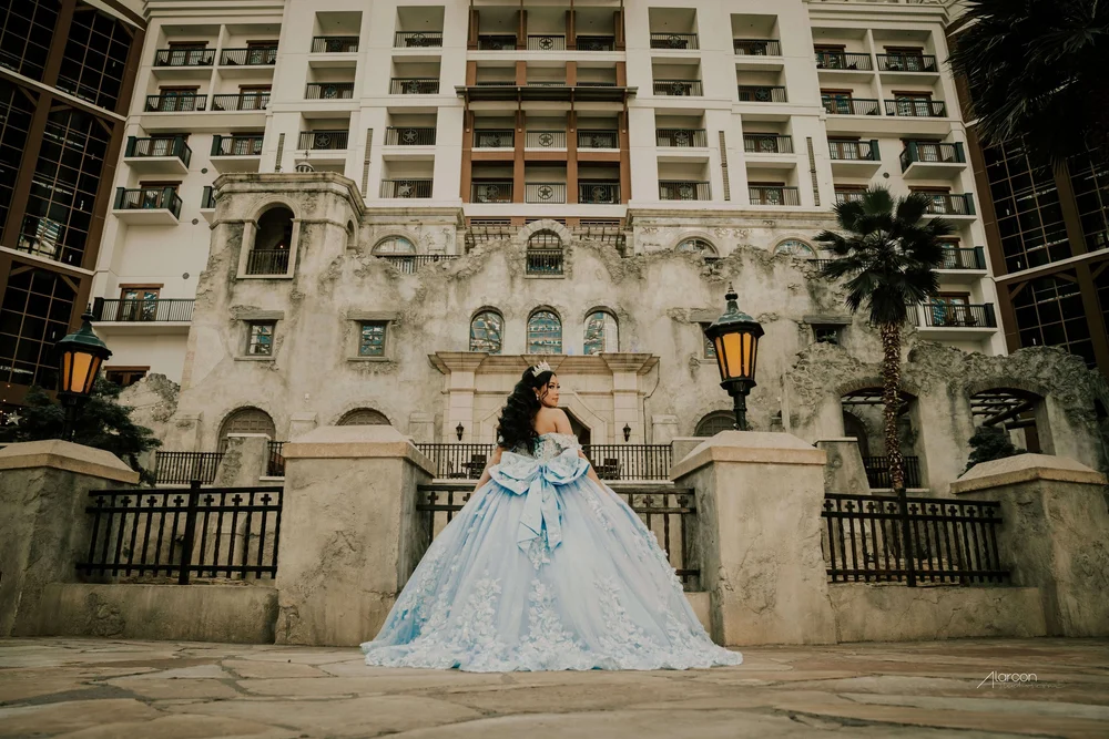 Gaylord Texan Quinceañera Photos in Grapevine