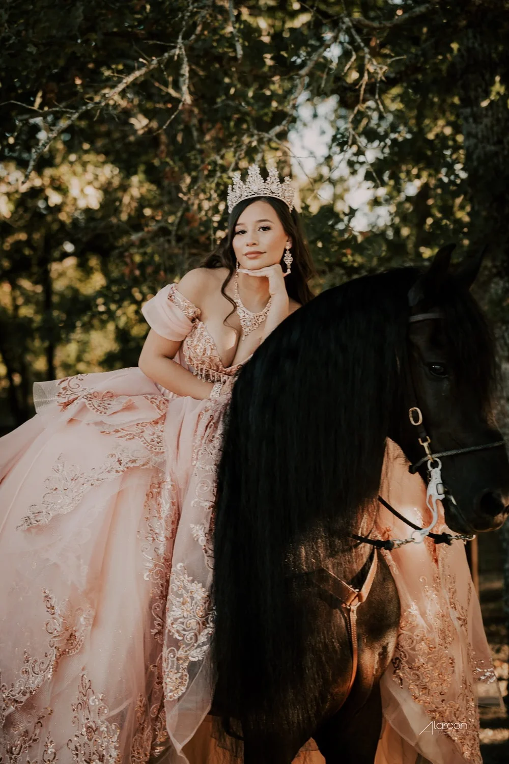 Rancho Las Chinas Quinceañera Photos in Quinlan — photograph by XVFifteen