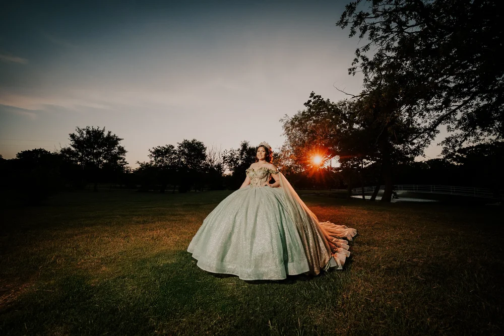 Rancho Las Chinas Quinceañera Photos in Quinlan — photograph by XVFifteen