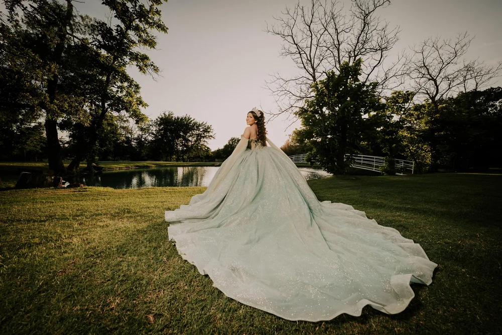Rancho Las Chinas Quinceañera Photos in Quinlan — photograph by XVFifteen