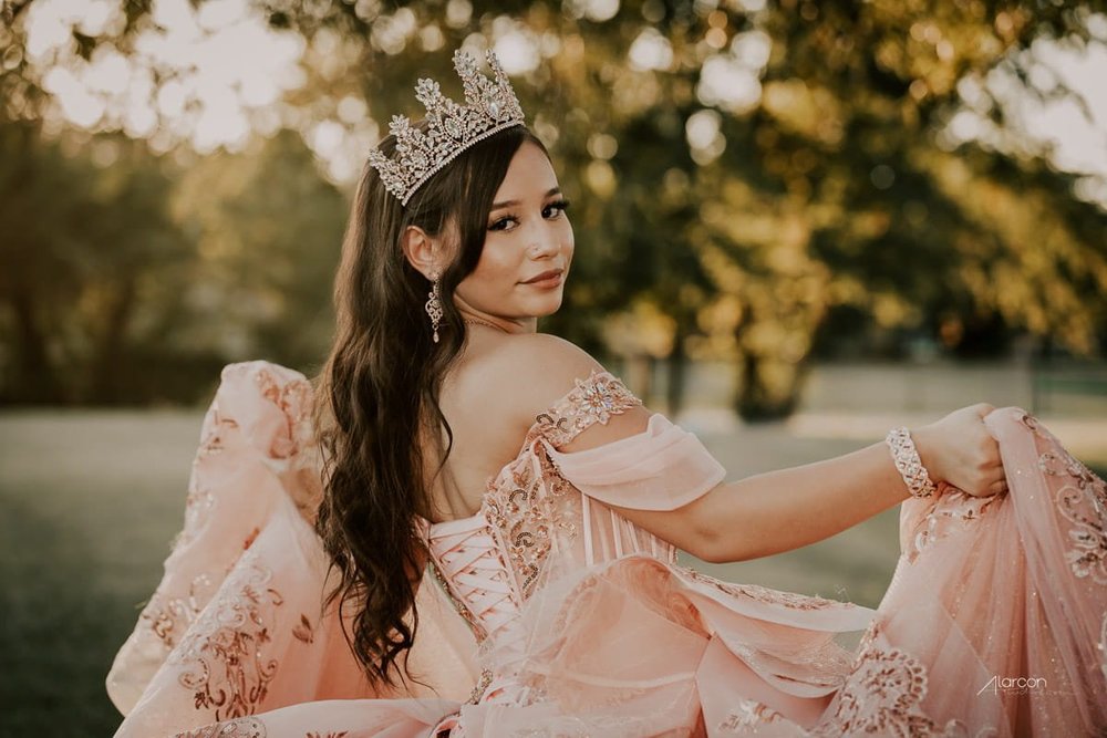 Rancho Las Chinas Quinceañera Photos in Quinlan — photograph by XVFifteen