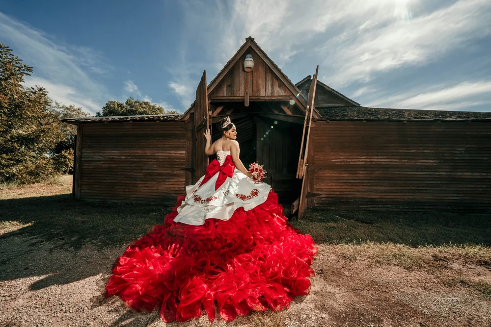 Cedar Hill State Park Quinceañera Photos — photograph by XVFifteen