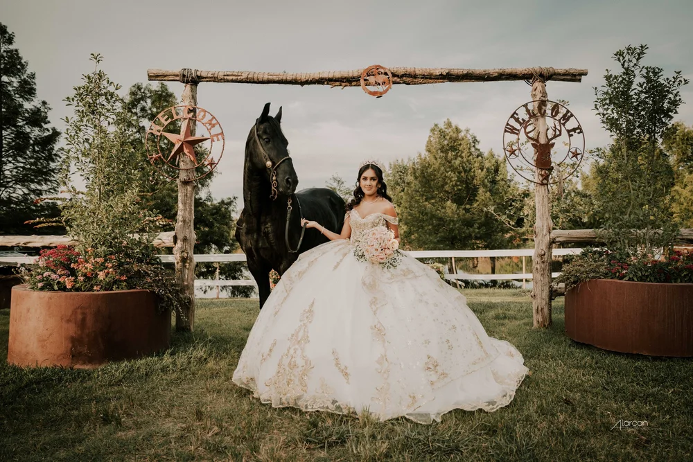 Rancho Las 4 Riatas Quinceañera Photos — photograph by XVFifteen