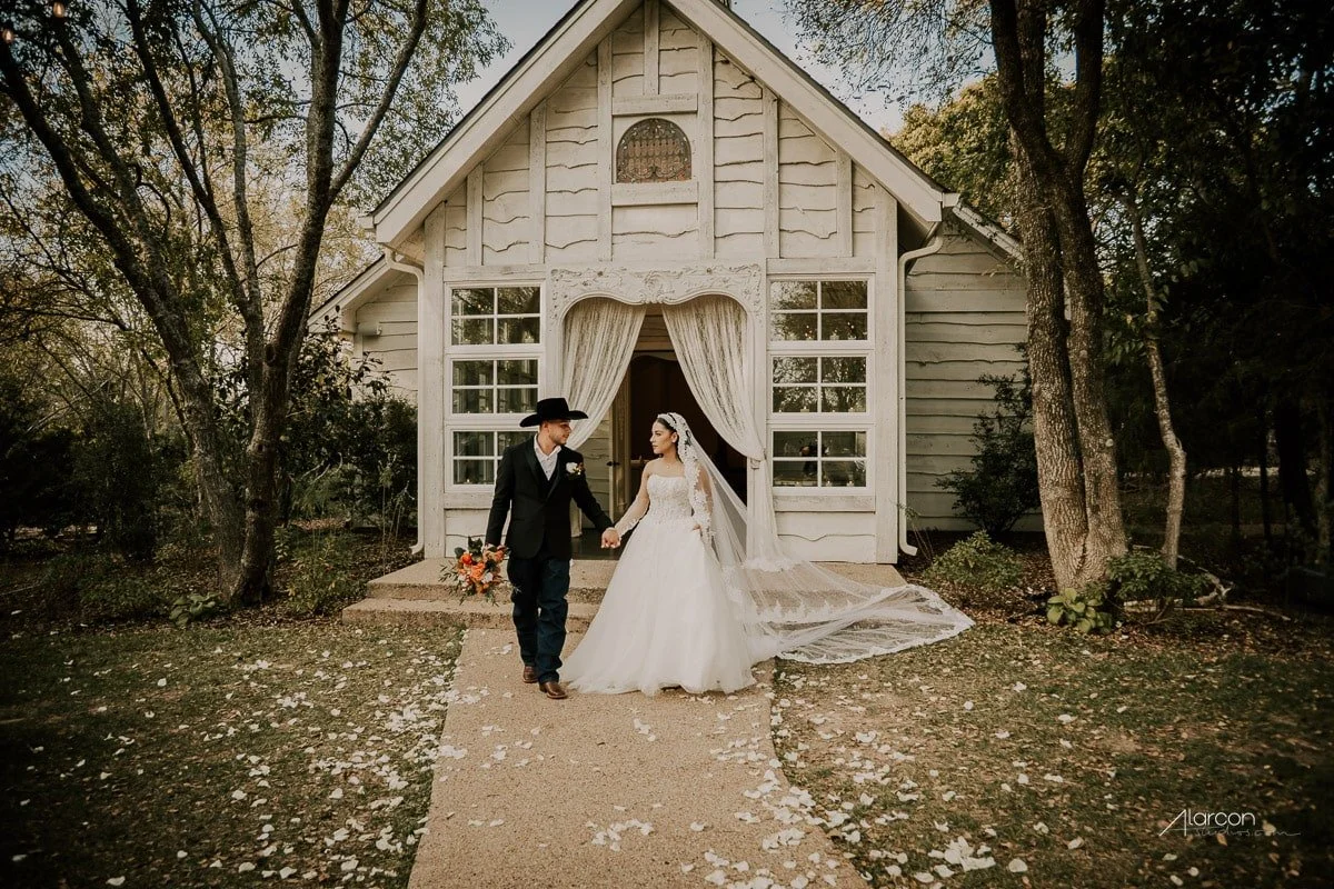 Bella Woods Wedding and Event Center - Midlothian TX