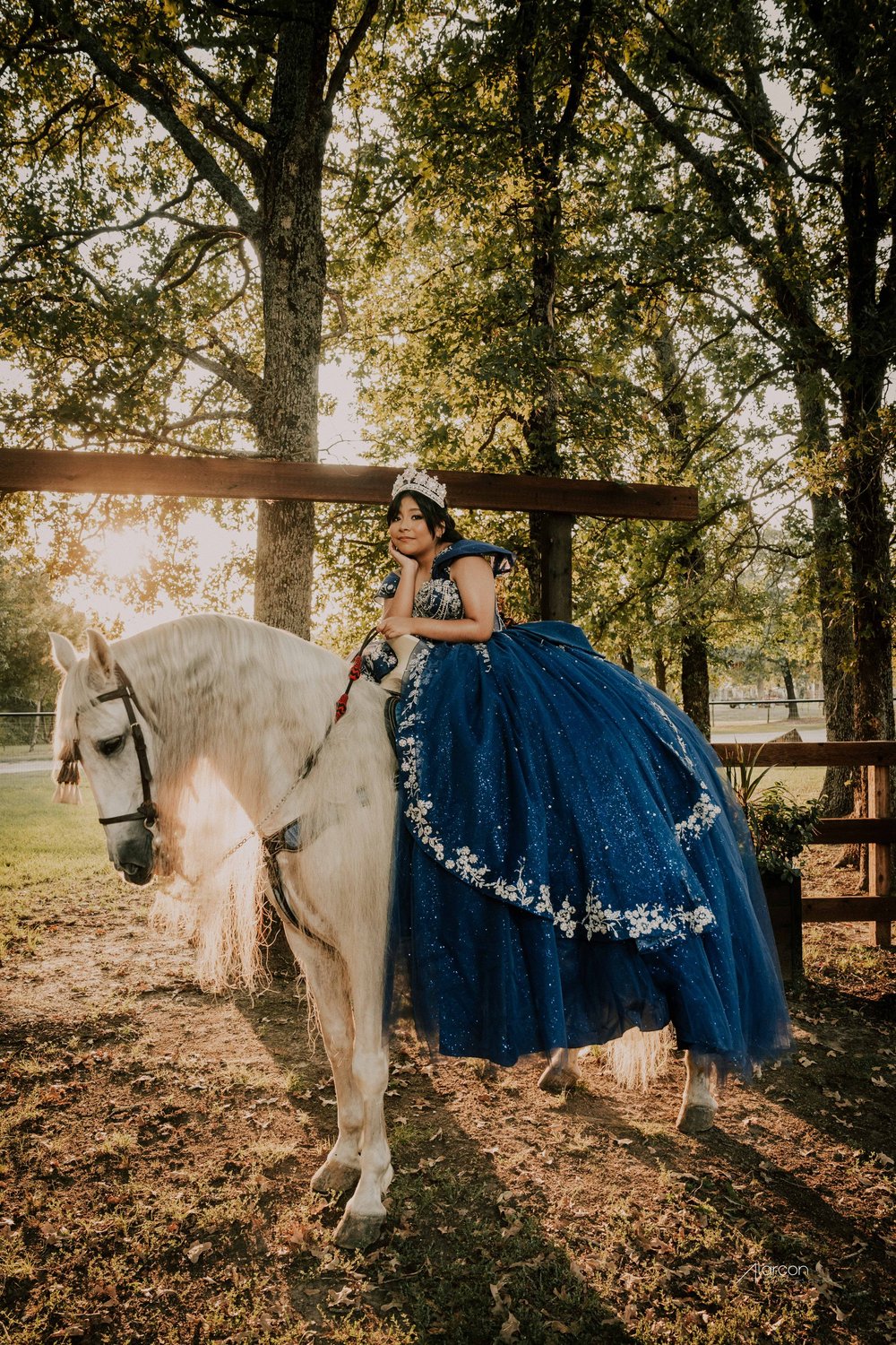 Rancho Las Chinas Quinceañera Photos in Quinlan — photograph by XVFifteen