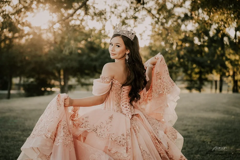 Rancho Las Chinas Quinceañera Photos in Quinlan — photograph by XVFifteen