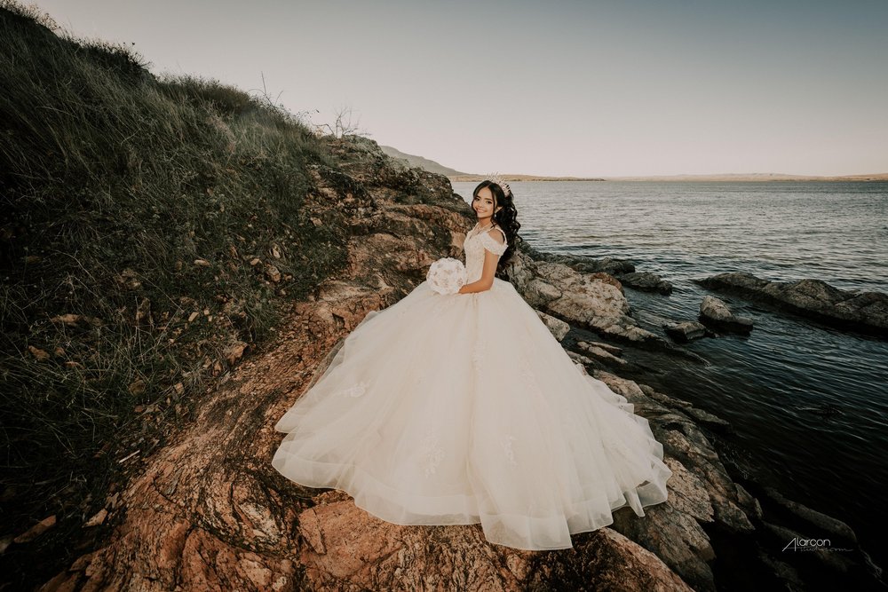 Medicine Park Quinceañera Photos in Oklahoma — photograph by XVFifteen