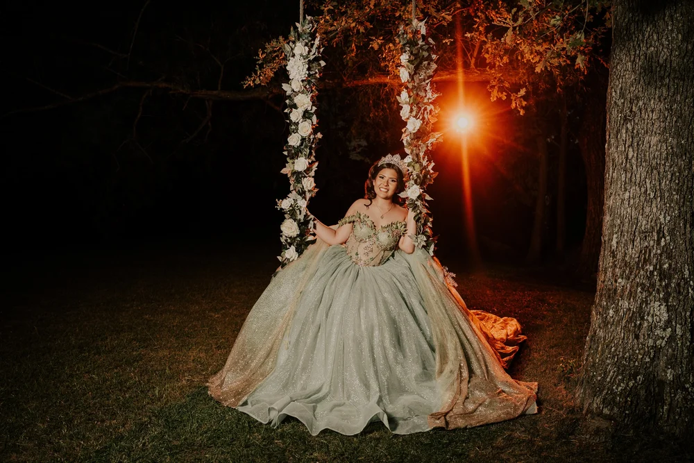 Rancho Las Chinas Quinceañera Photos in Quinlan — photograph by XVFifteen