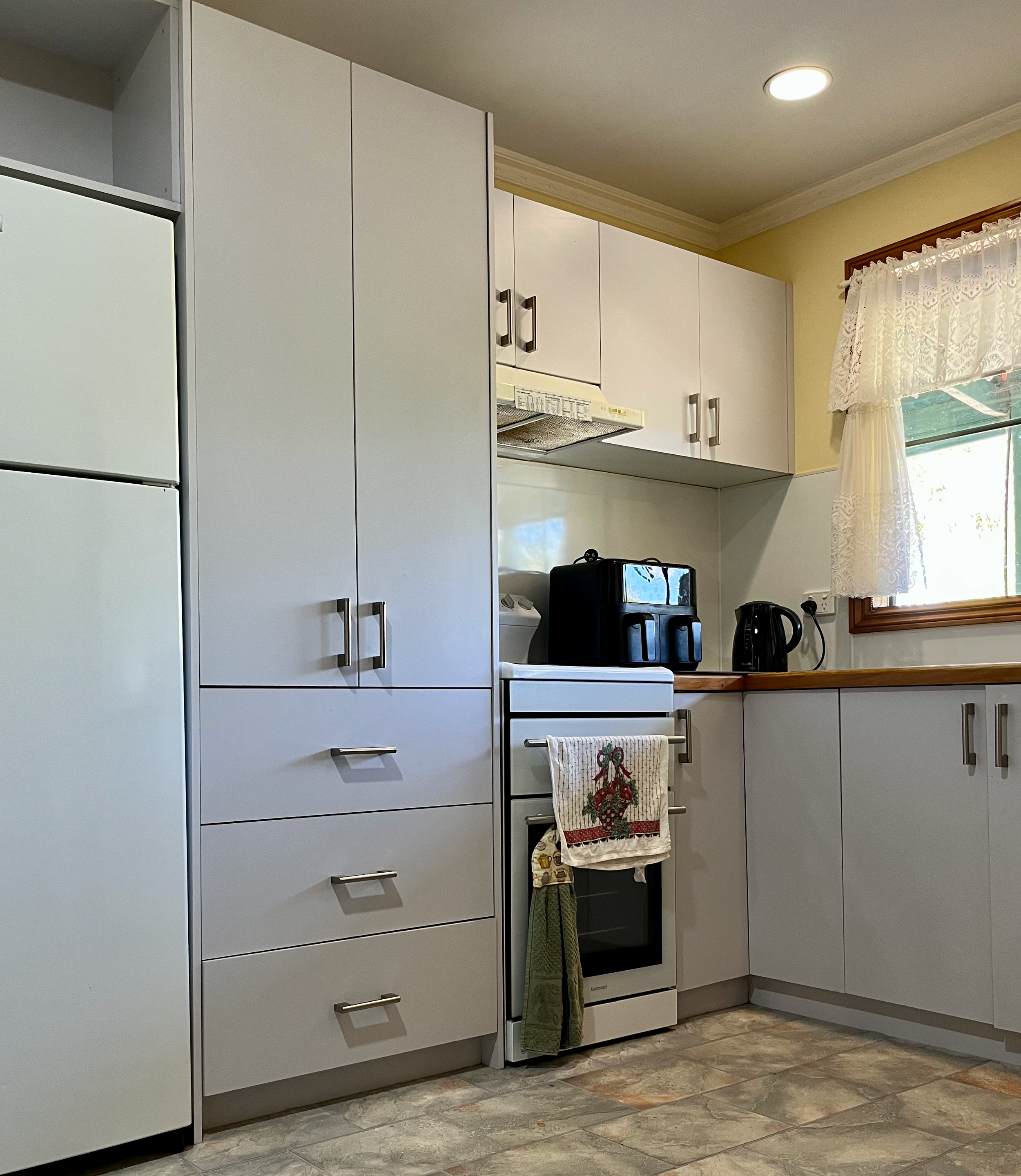 Heathcote Kitchen Oven Corner Before