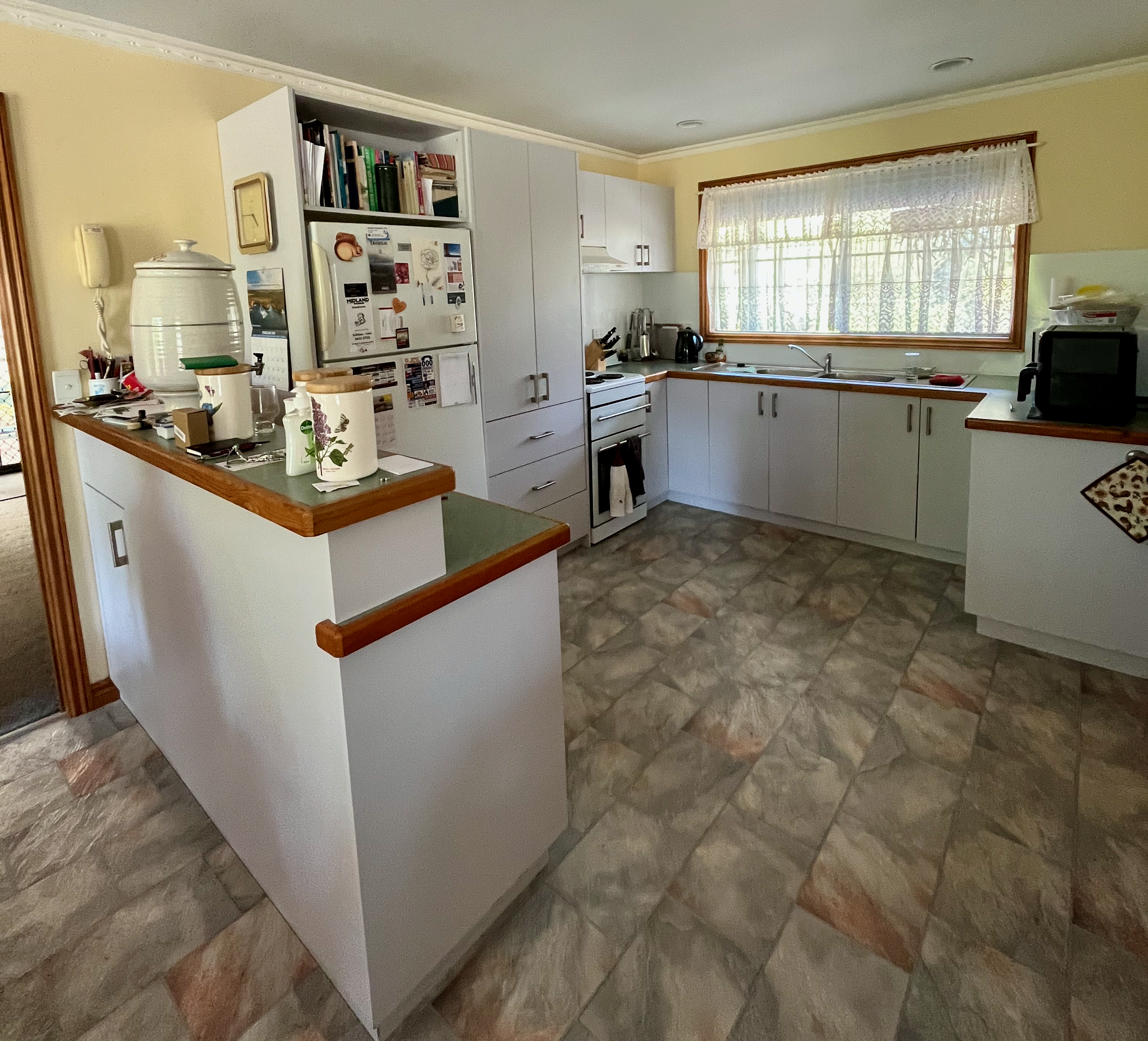 Heathcote Kitchen Peninsula Before