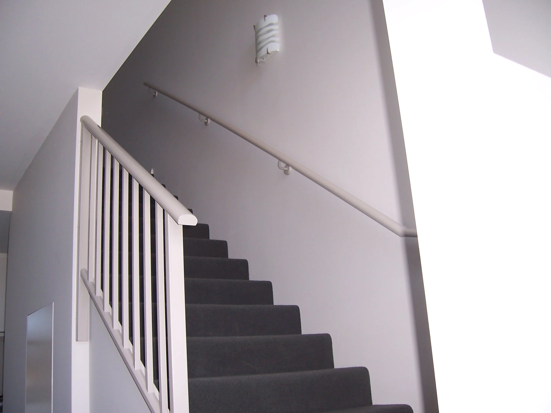 Settler and Side fixed hand rail.JPG