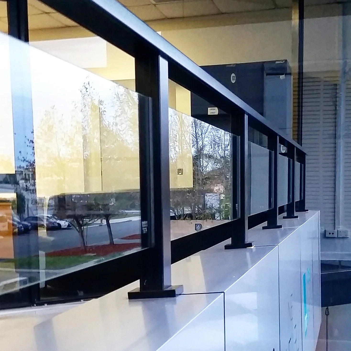 Alum & Glass Semi Frameless 1.jpg