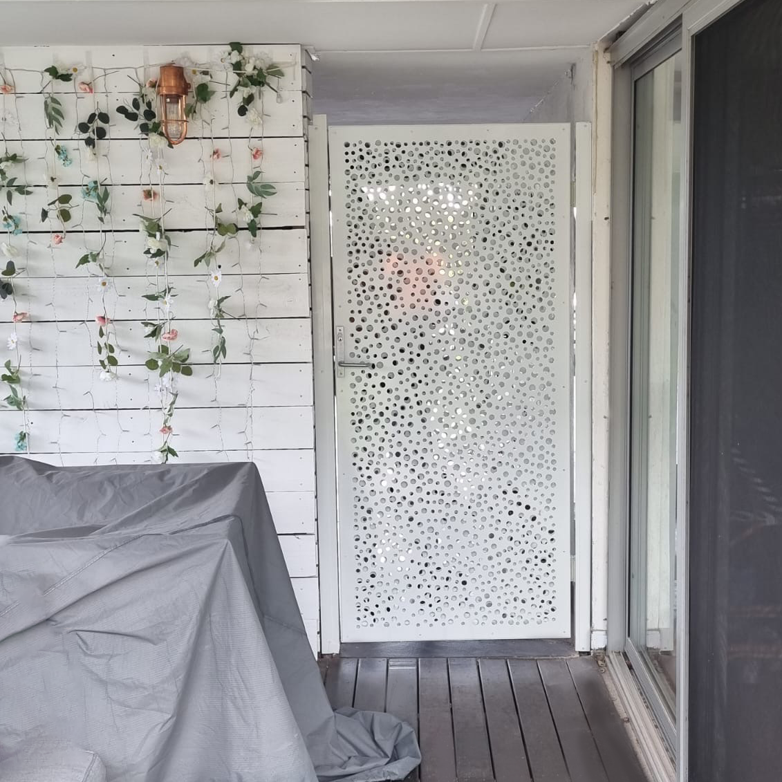 Perforated Side Gate.png