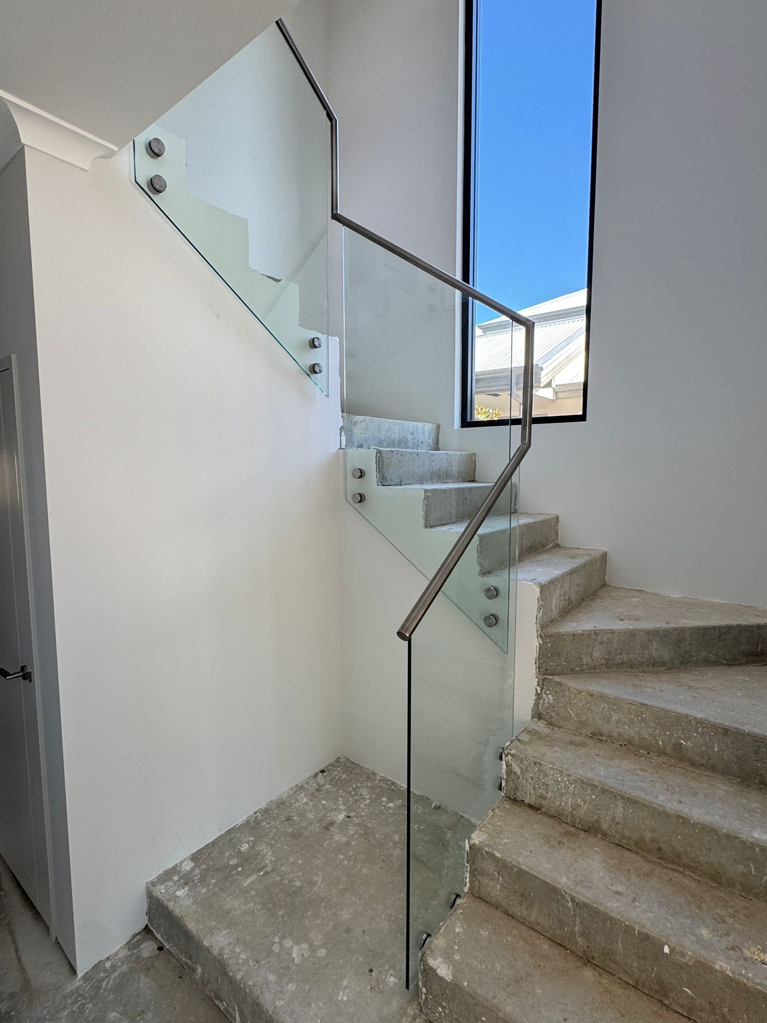 Planar with Round Handrail.jpg