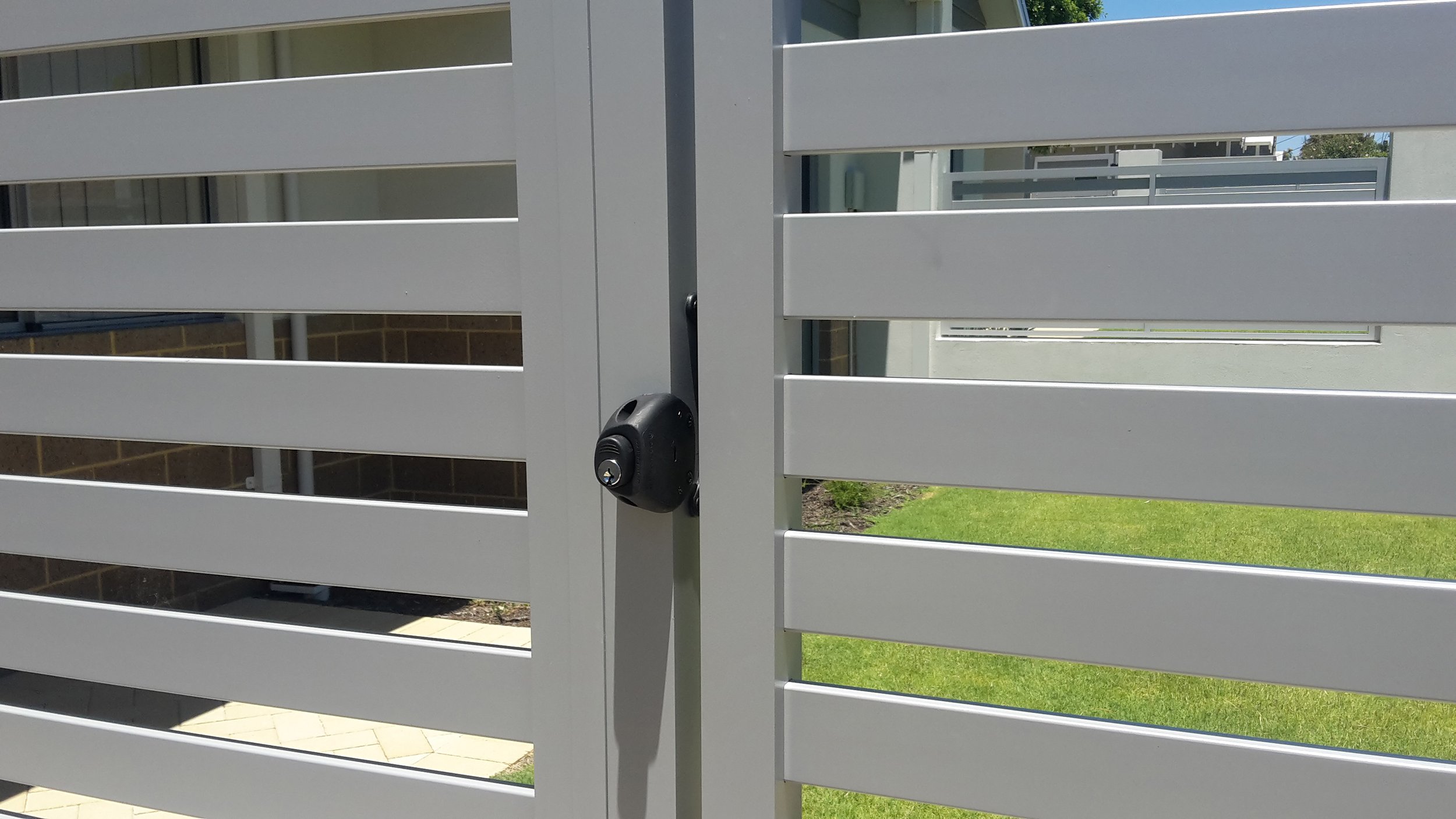Std Lokk Latch Deluxe - Outside View.jpg