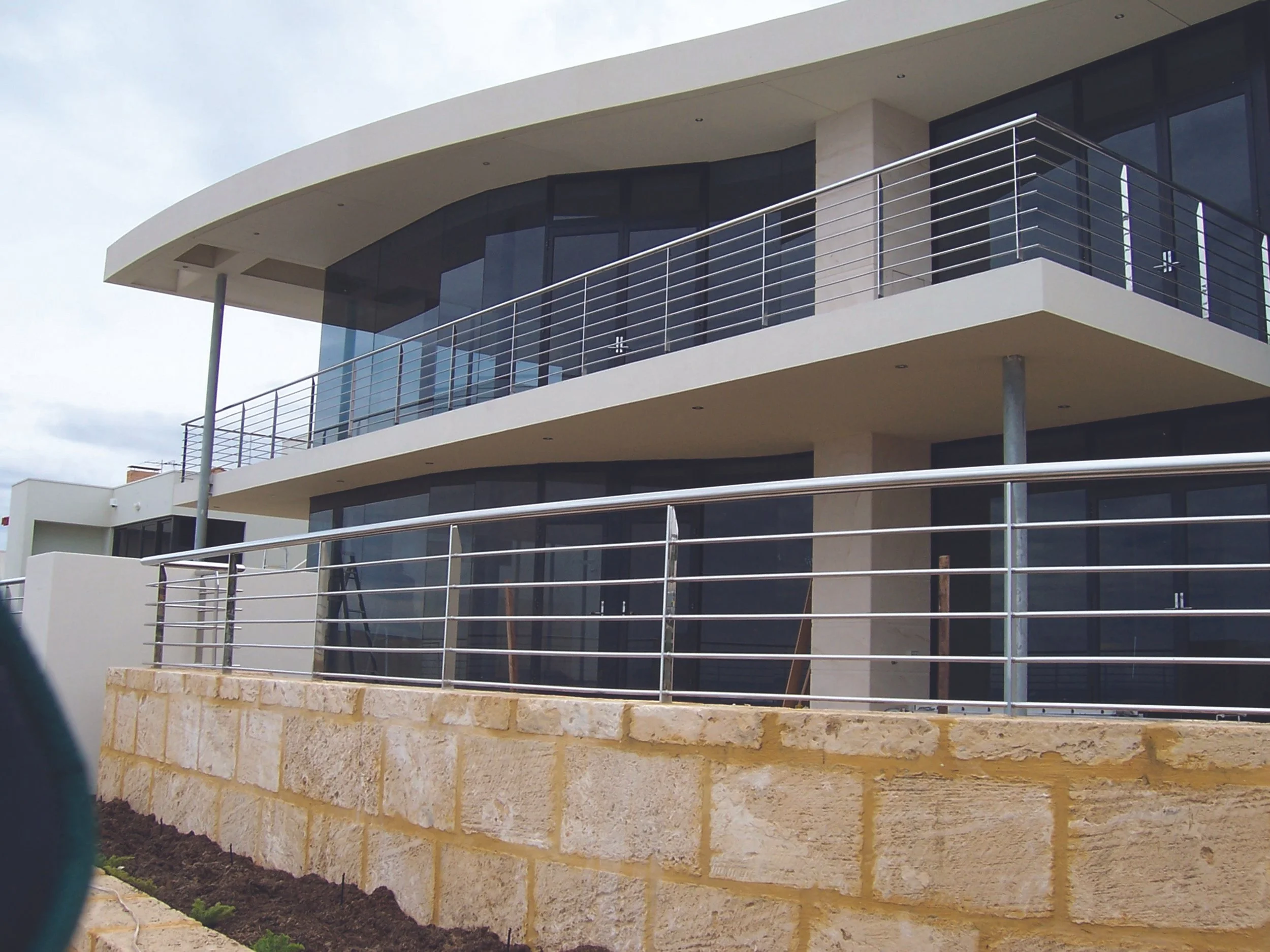 FLAT BAR NAUTILUS WITH 50DIA HAND RAIL x2.jpg