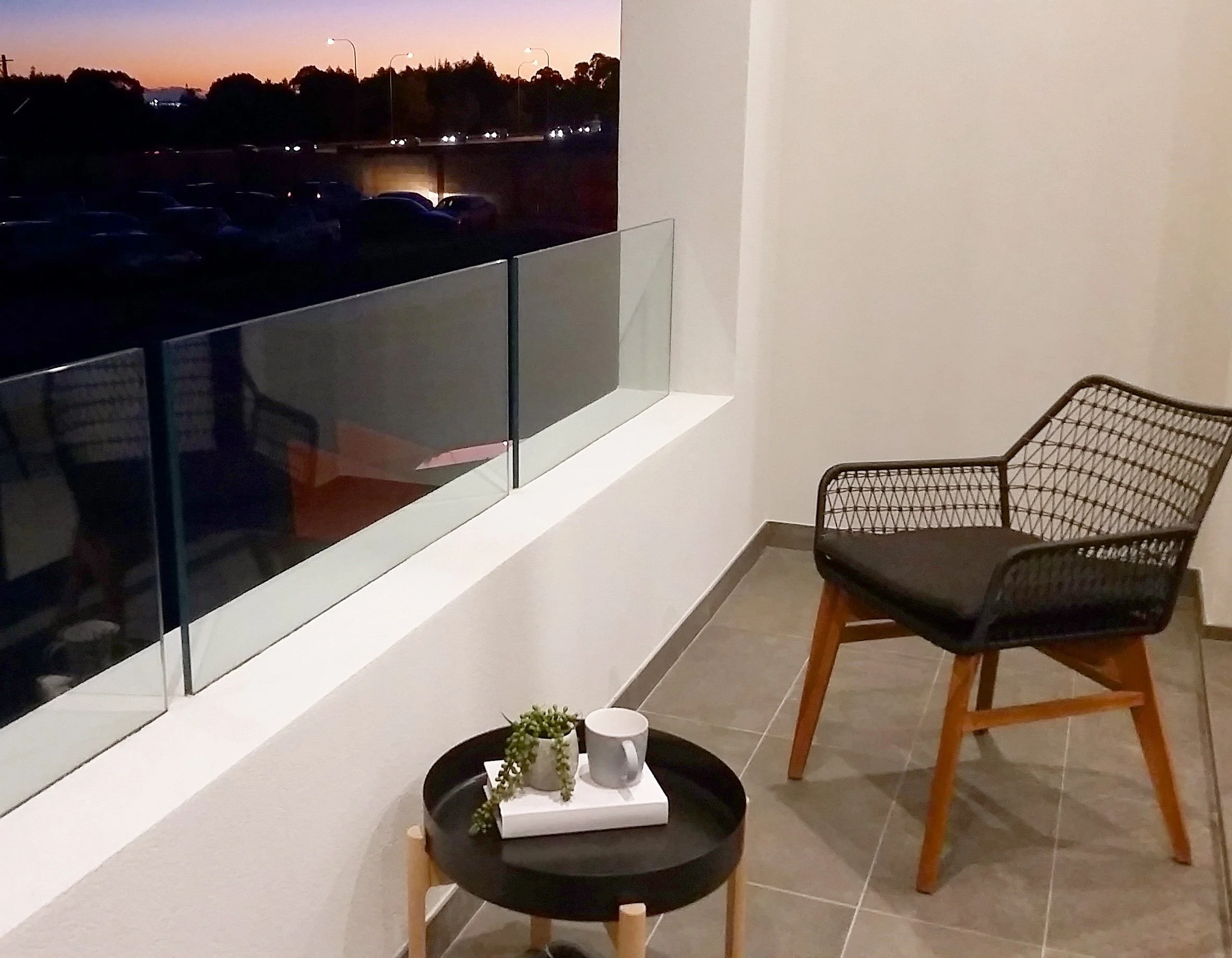 BWA Cantilevered Laminated 14.28mm SGP - No Handrail.jpg