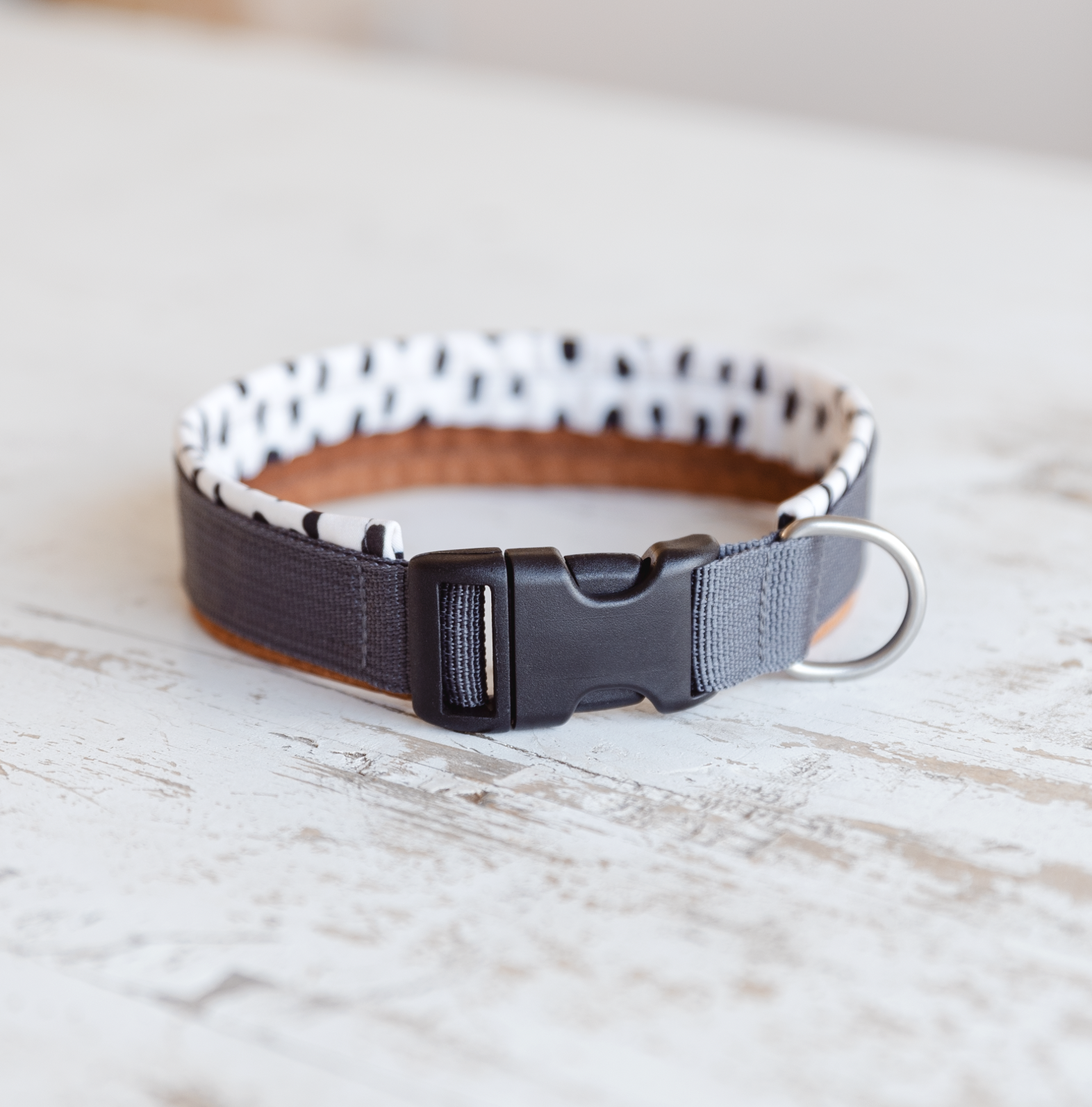 Softshell-Halsband mit Klickverschluss "Half Dotted"