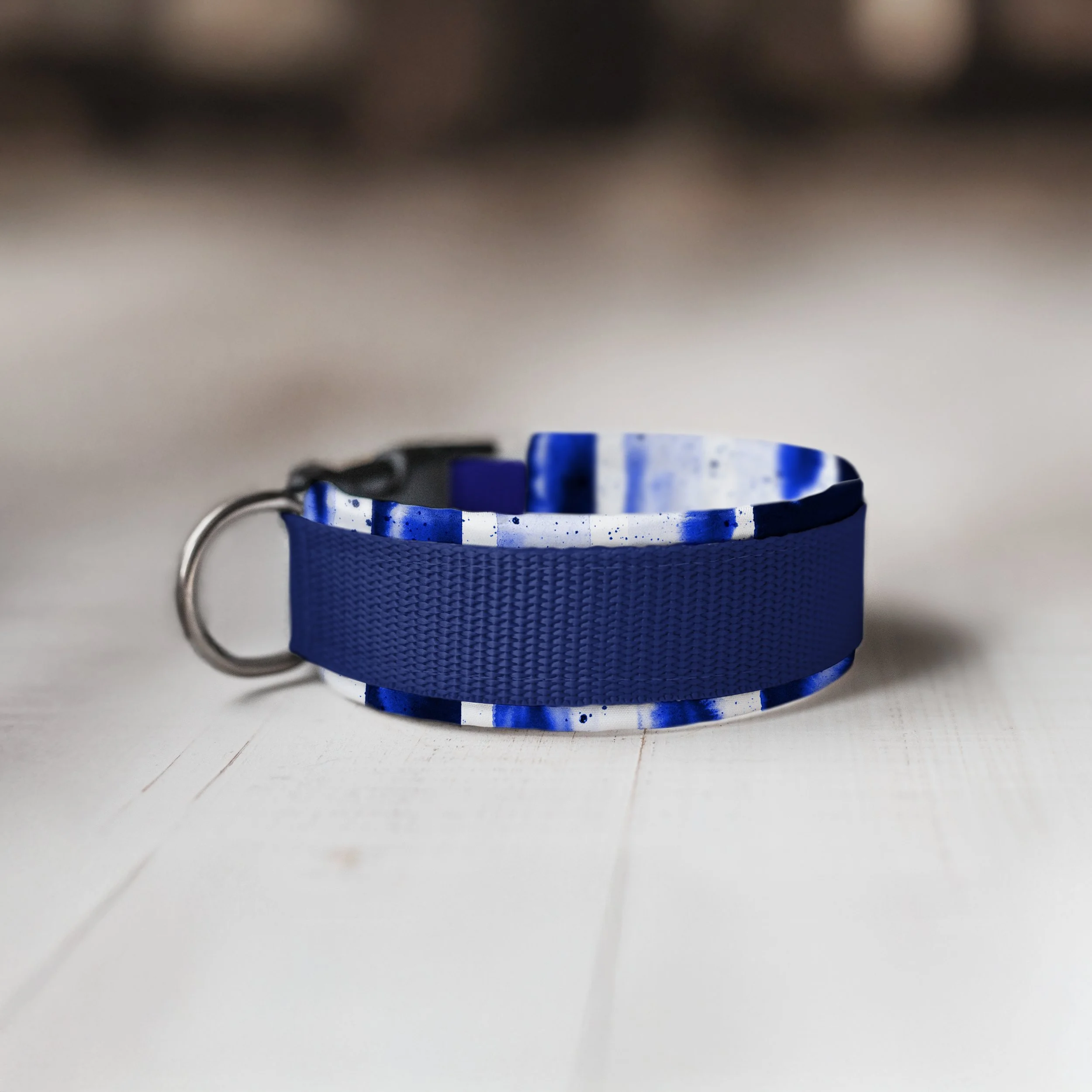 Softshell-Halsband mit Klickverschluss "Artsy Stripes"