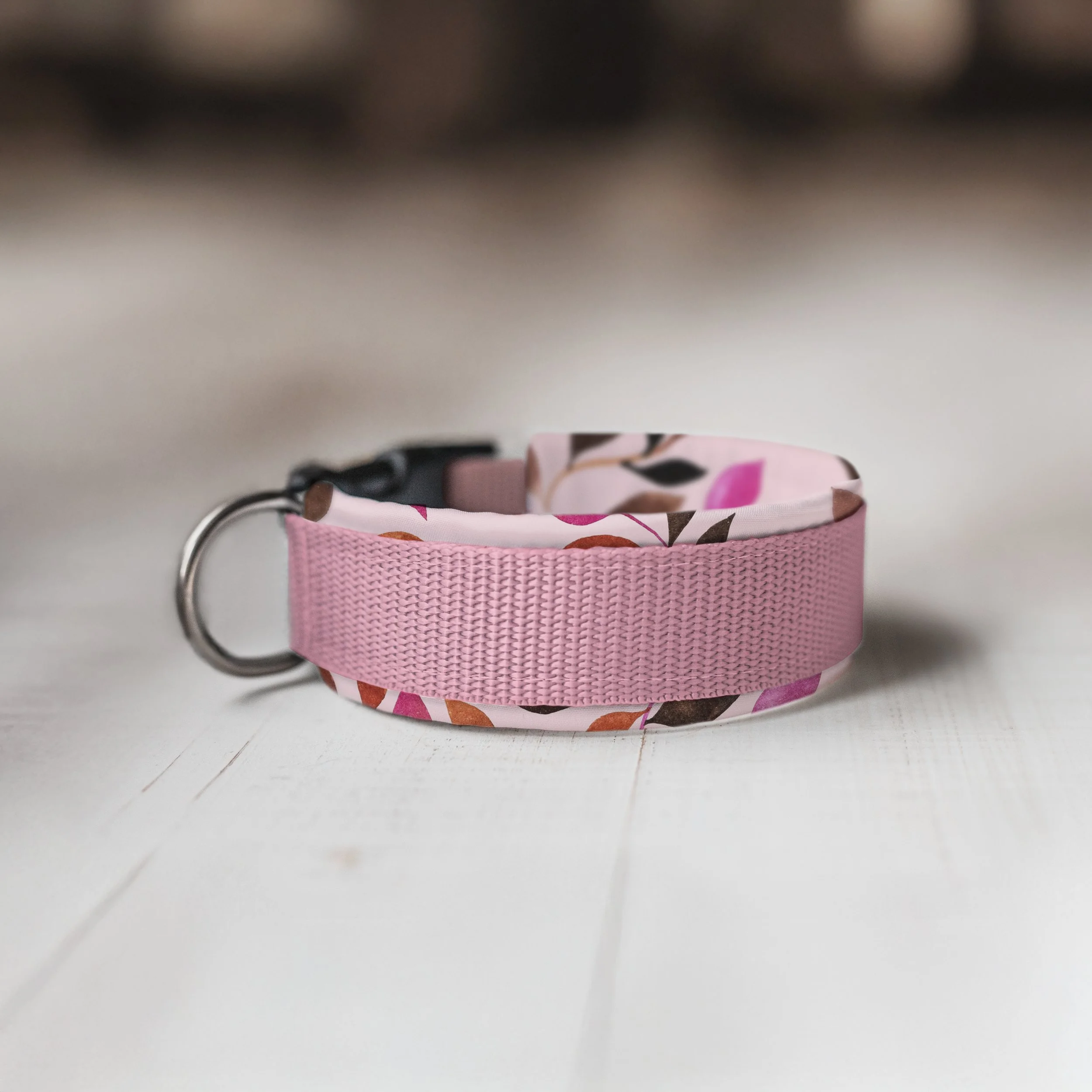 Softshell-Halsband mit Klickverschluss "Candy Leafs"