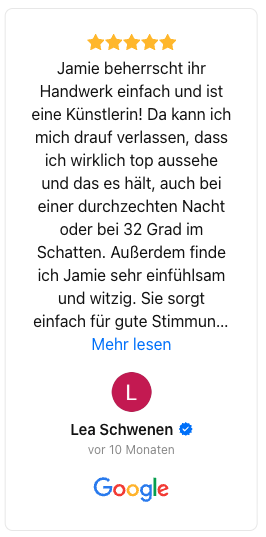 Bewertung auf Google mit fünf Sternen, Text über Jamie, die ihre Handwerkskunst beherrscht, und ein pinker initialer L sowie der Name Lea Schwenen, vor 10 Monaten veröffentlicht.