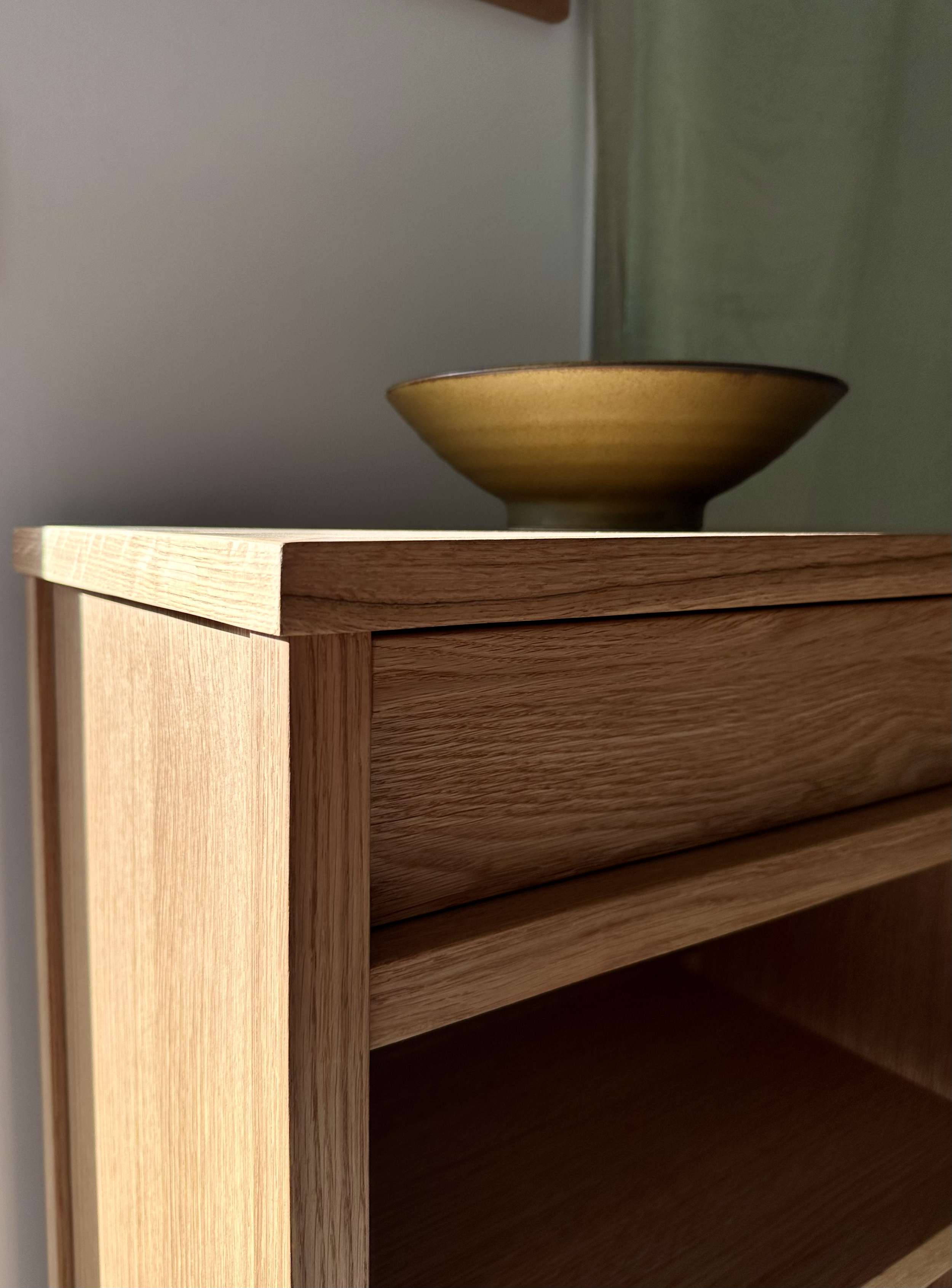 Oak with moulded Oak handle / Custom hallway utility / Whangamatā, 2025