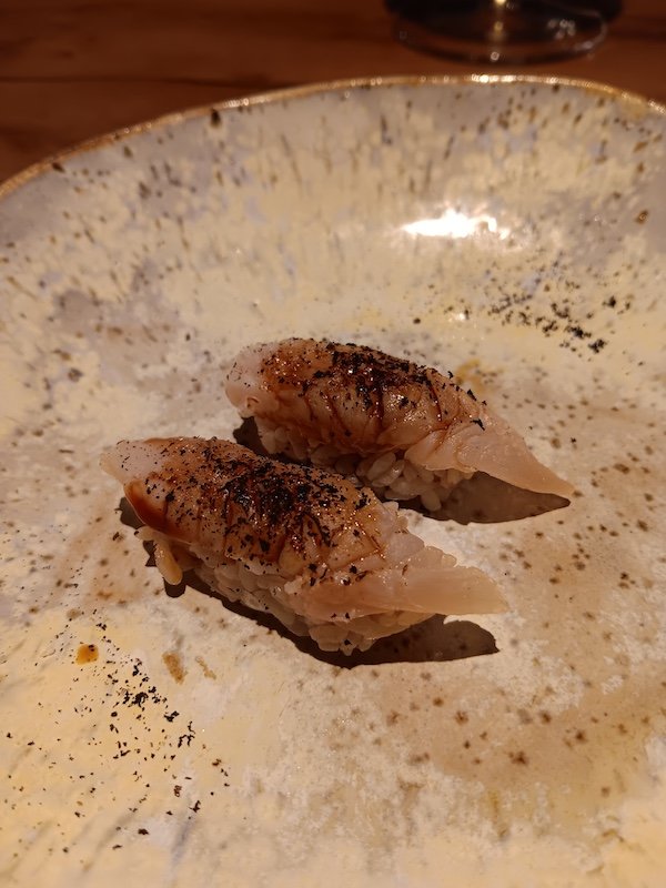 Akase_nigiri sushi.jpg