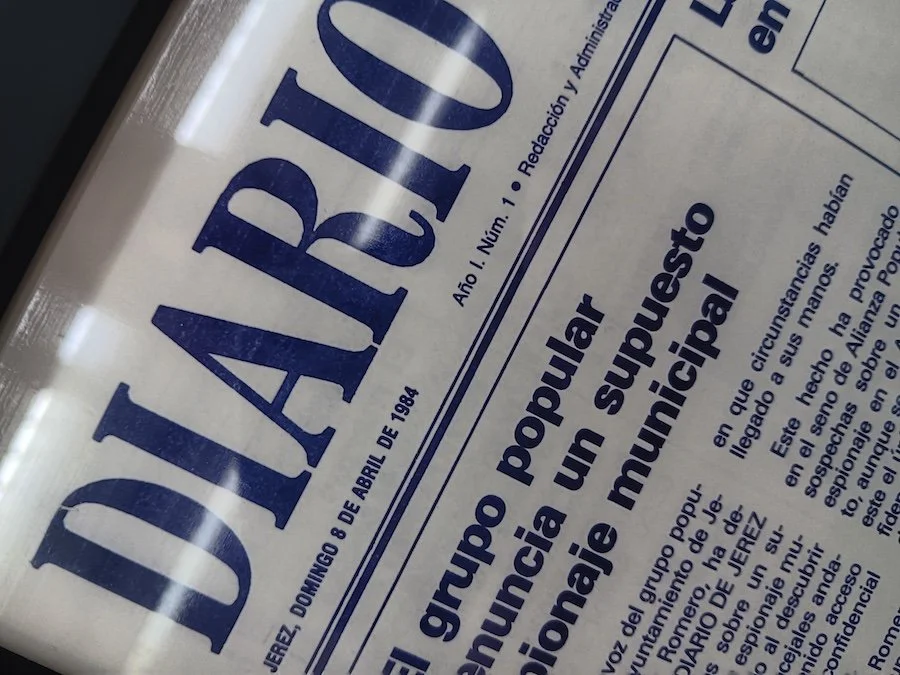 A close-up of the front page of a Spanish newspaper