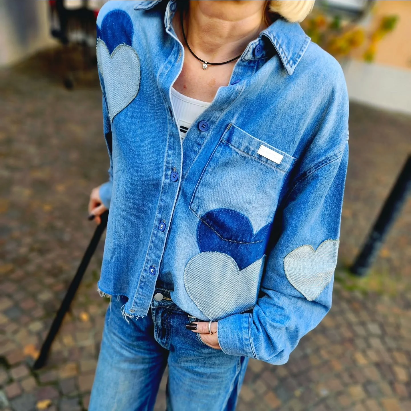 DENIM IS A LOVE THAT NEVER FADES

Die neue Kollektion von @eliasrumelis ist einfach nur
💙💙💙

Swiped durch die Bilder f&uuml;r einen Sneak Peek! 

freewilly JEANSWEAR 
JEANS | MODE | SNEAKER 📍 Konstanz 

#denimlove #jeans👖 #fashionisourpassion #k