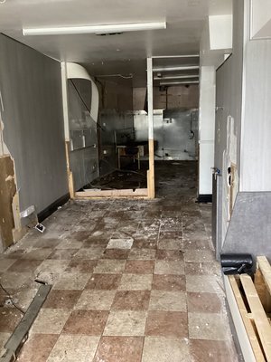 Kitchen 1.jpg