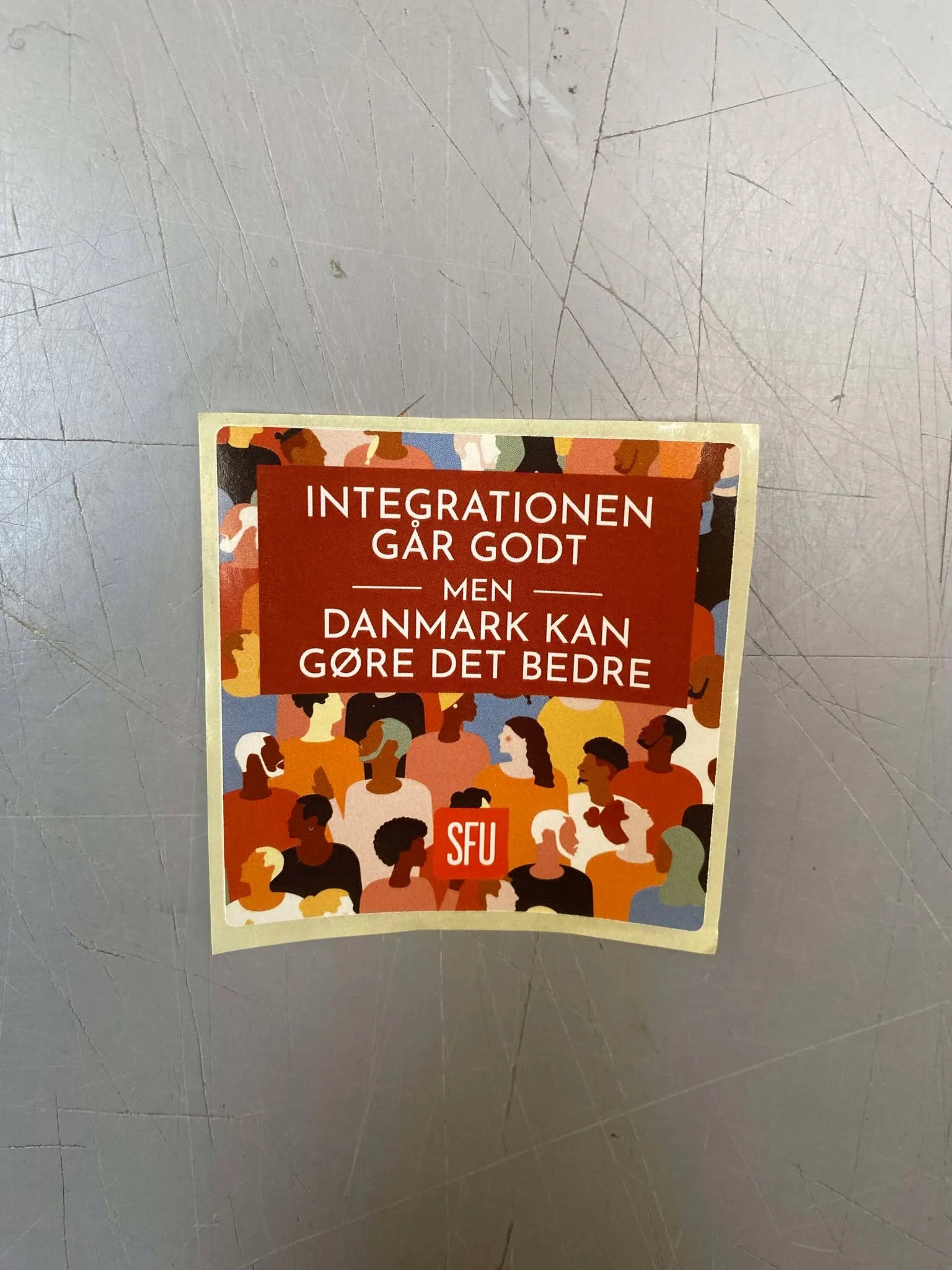 Klistermærke - Integrationen går godt (10 stk)