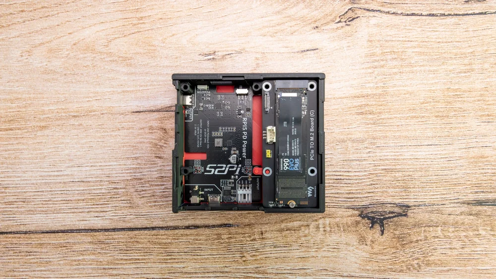  Zusammenbau der Little Backup Box, Mittlerer Teil, Raspberry Pi 5 und Samsung M.2 SSD 