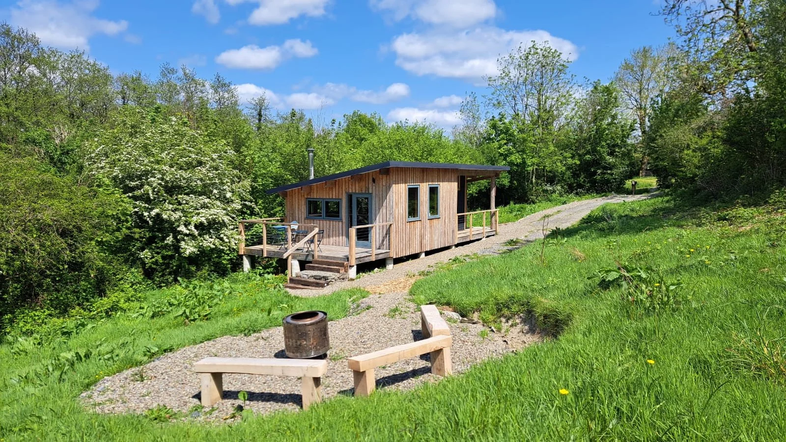 Celebrating Ty Mawr, our new communal building! Easter 2023