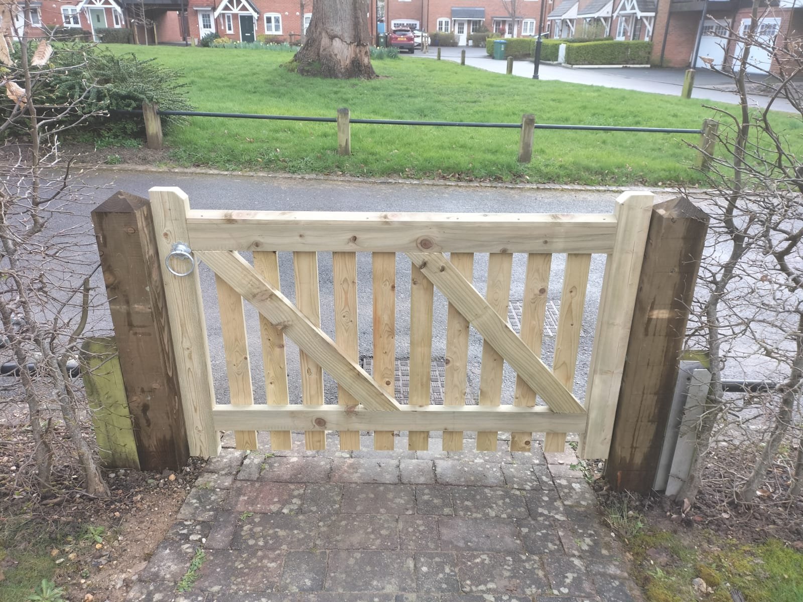 Palisade Gate with Capping