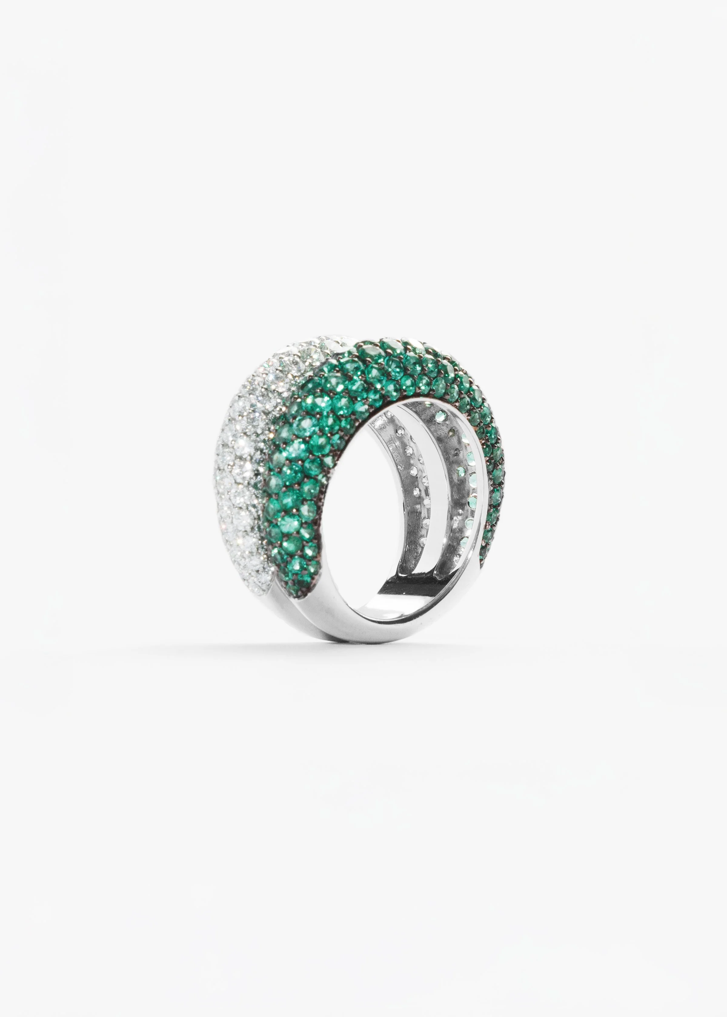 Anillo con Esmeraldas