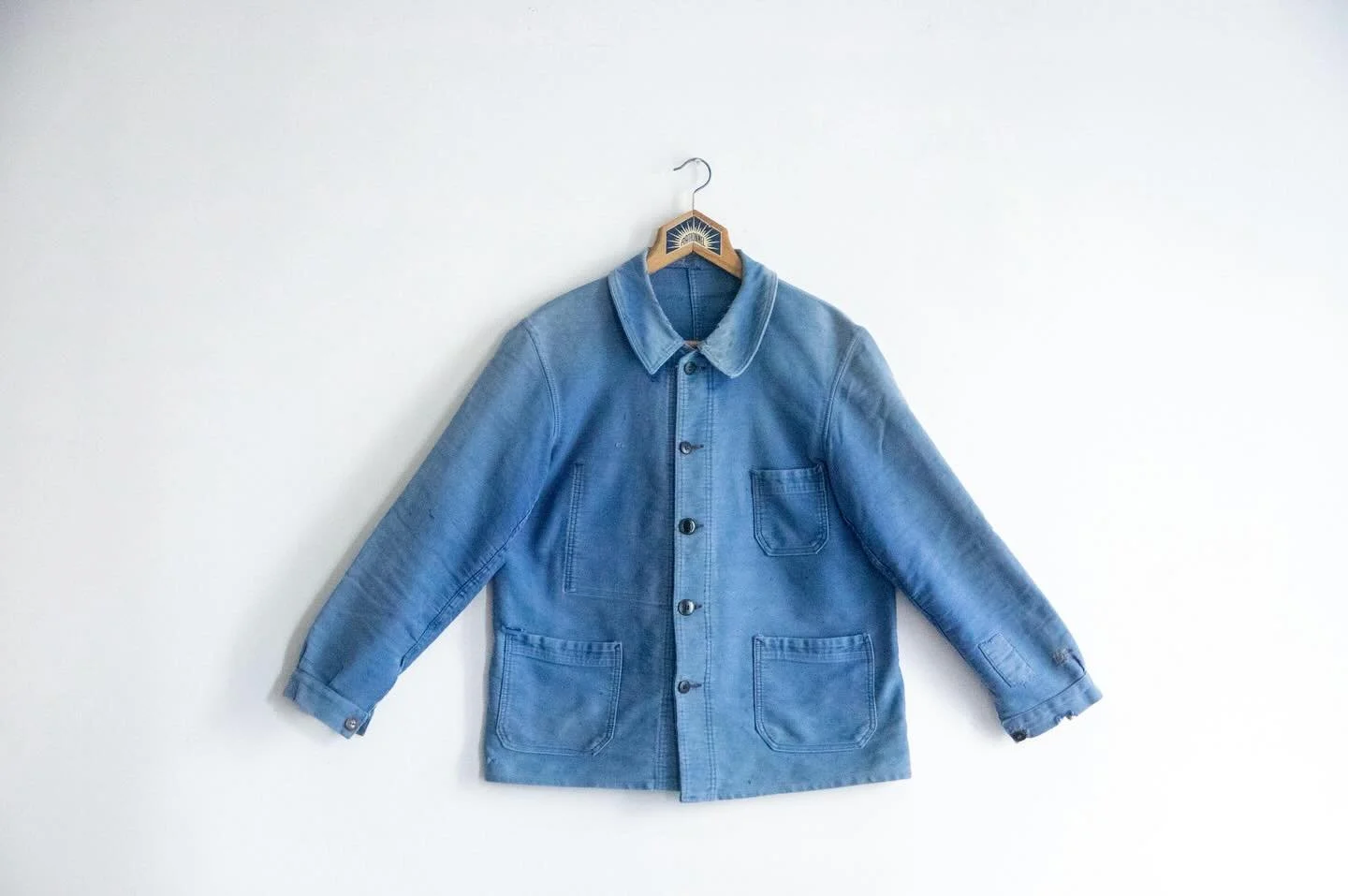 1960&rsquo;s, Le Mont Blanc, moleskin. Faded and worn to perfection, DM for details 
-
-
-
- 
-
-
#moleskin #bleu #bleudetravail #paris #workwear #vintage #chorecoat