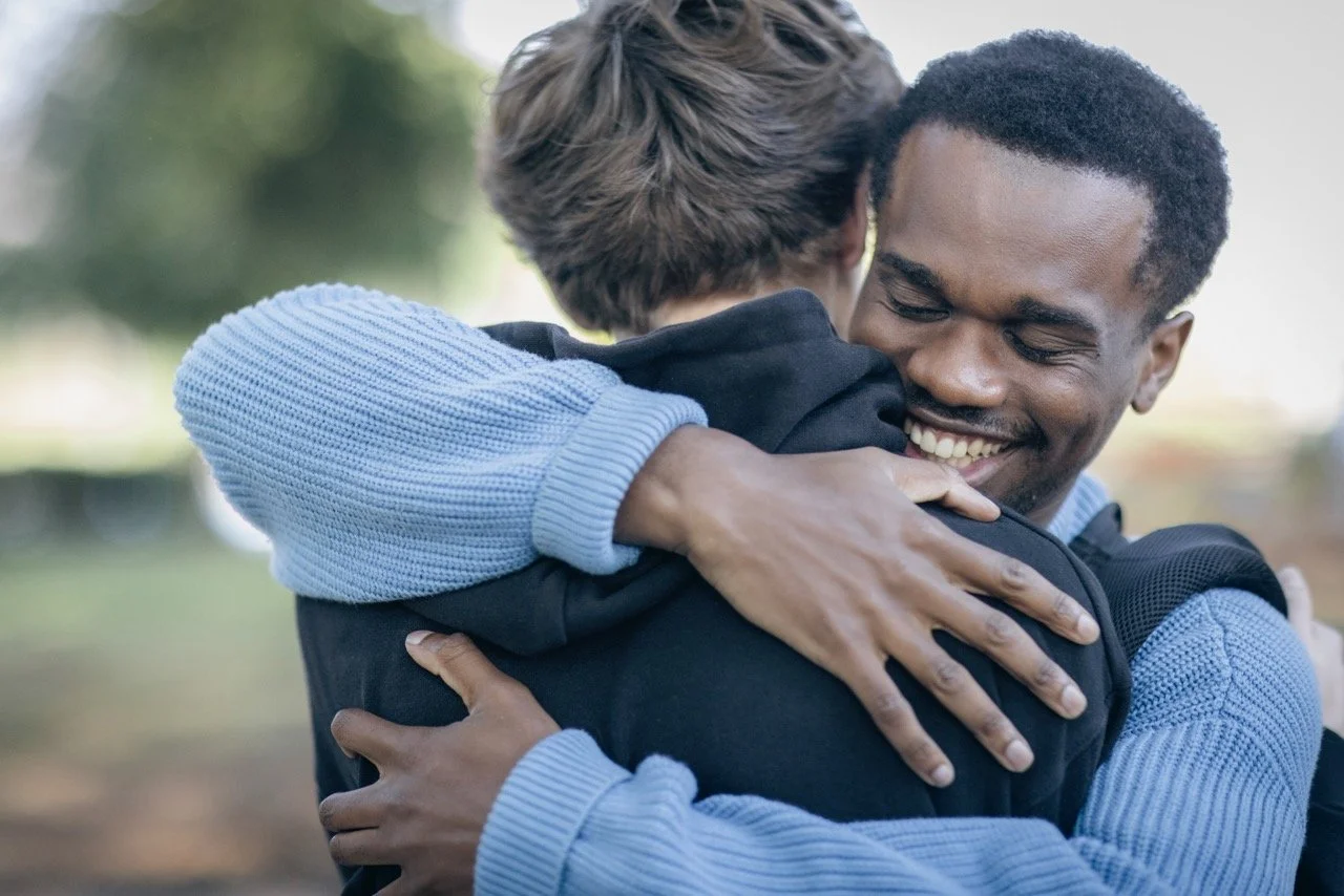 Actor featuring in Refugee Council campaign by Wind & Foster