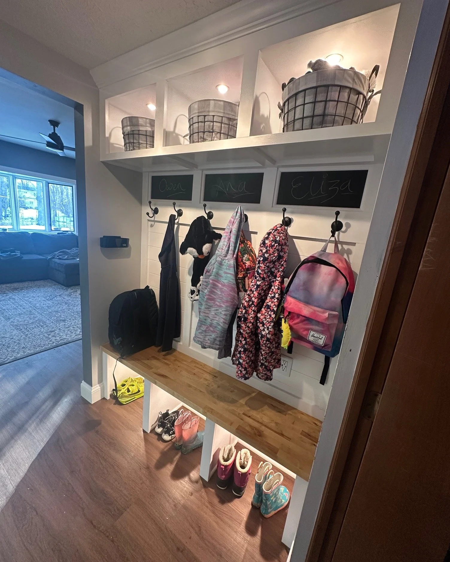 Statement piece alert 🚨 Check out this stunning built in mud room style storage. Would you want this in your home?

🛠 Peakseeker Remodeling &amp; Repair 🏠
440-879-6221 (cell)
peakseekerremodeling@gmail.com
www.peakseekerremodeling.com

#remodeling