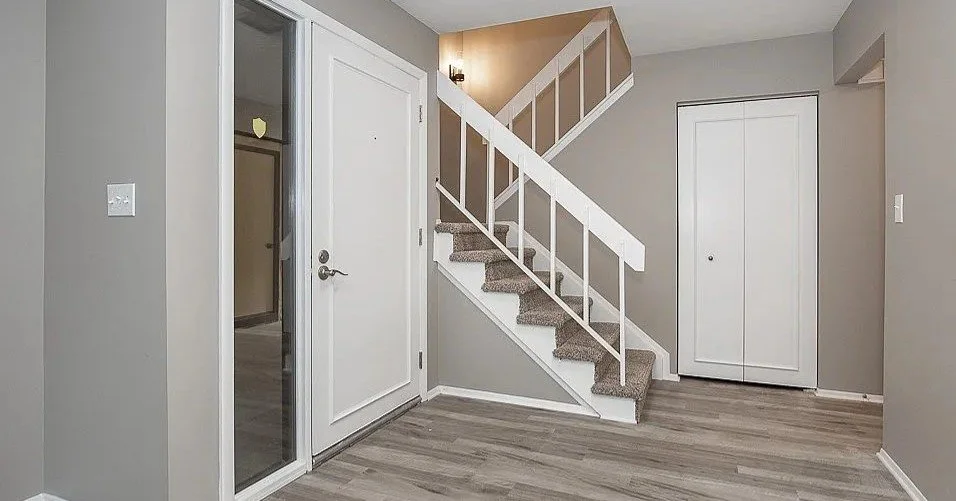 Boost your flip's ROI with a killer remodel! Maximize resale value with trendy finishes, high-impact upgrades, and budget-friendly designs that wow buyers. From modern cabinets to statement backsplashes, we deliver fast, flawless results. DM for a qu