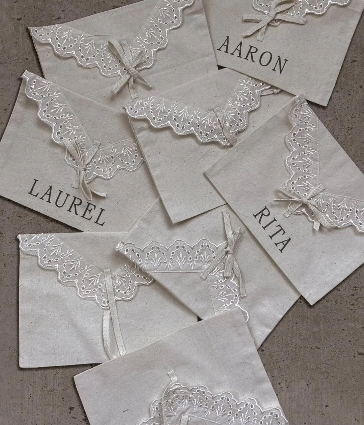 Embroidered everything for 2026/2027 is now IN. Vintage decor, dresses and stationery is making a comeback in a big way. Especially for Gen Z weddings! Cute and kitsch 🫶✨️

By @scarlet.gilia.creative 

#londonweddingplanner #ibizaweddingplanner #cot