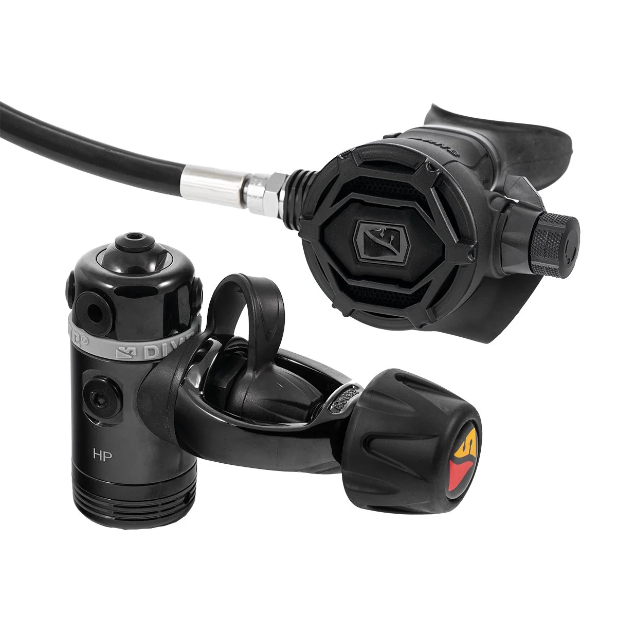 Dive Rite XT1 yoke first stage and XT4 second stage regulator with low-pressure hose
