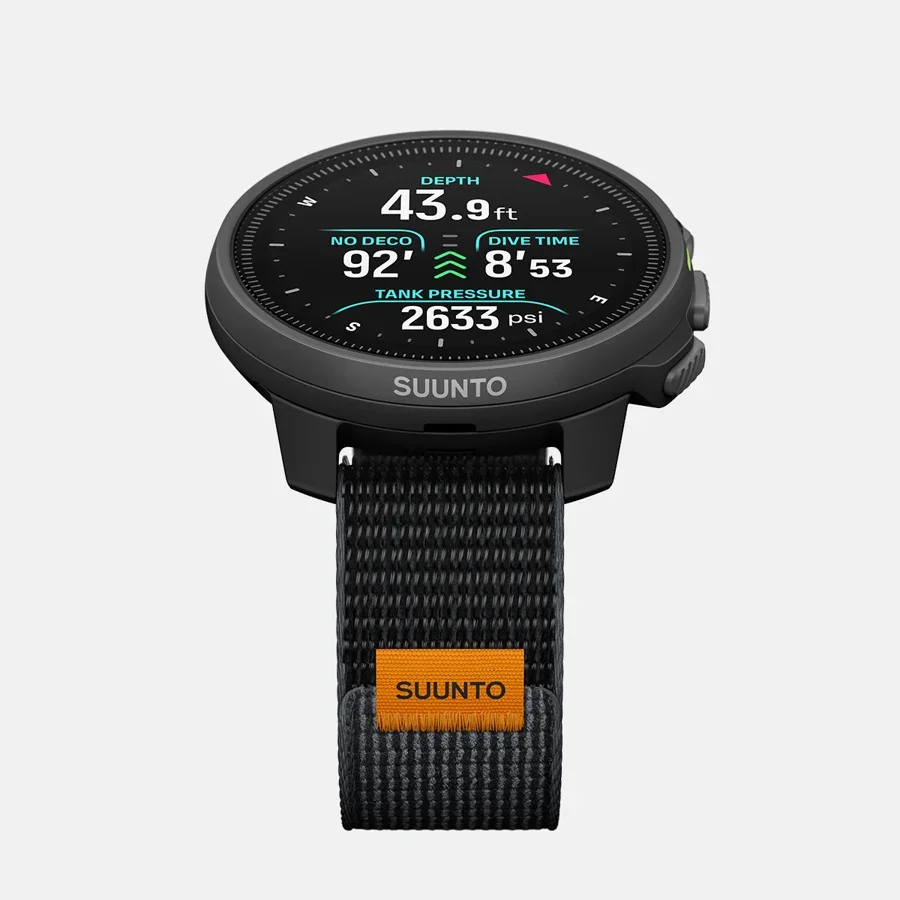suunto_nautic-s_textile_strap_front-tilt-black-compass-1200x1200px.webp