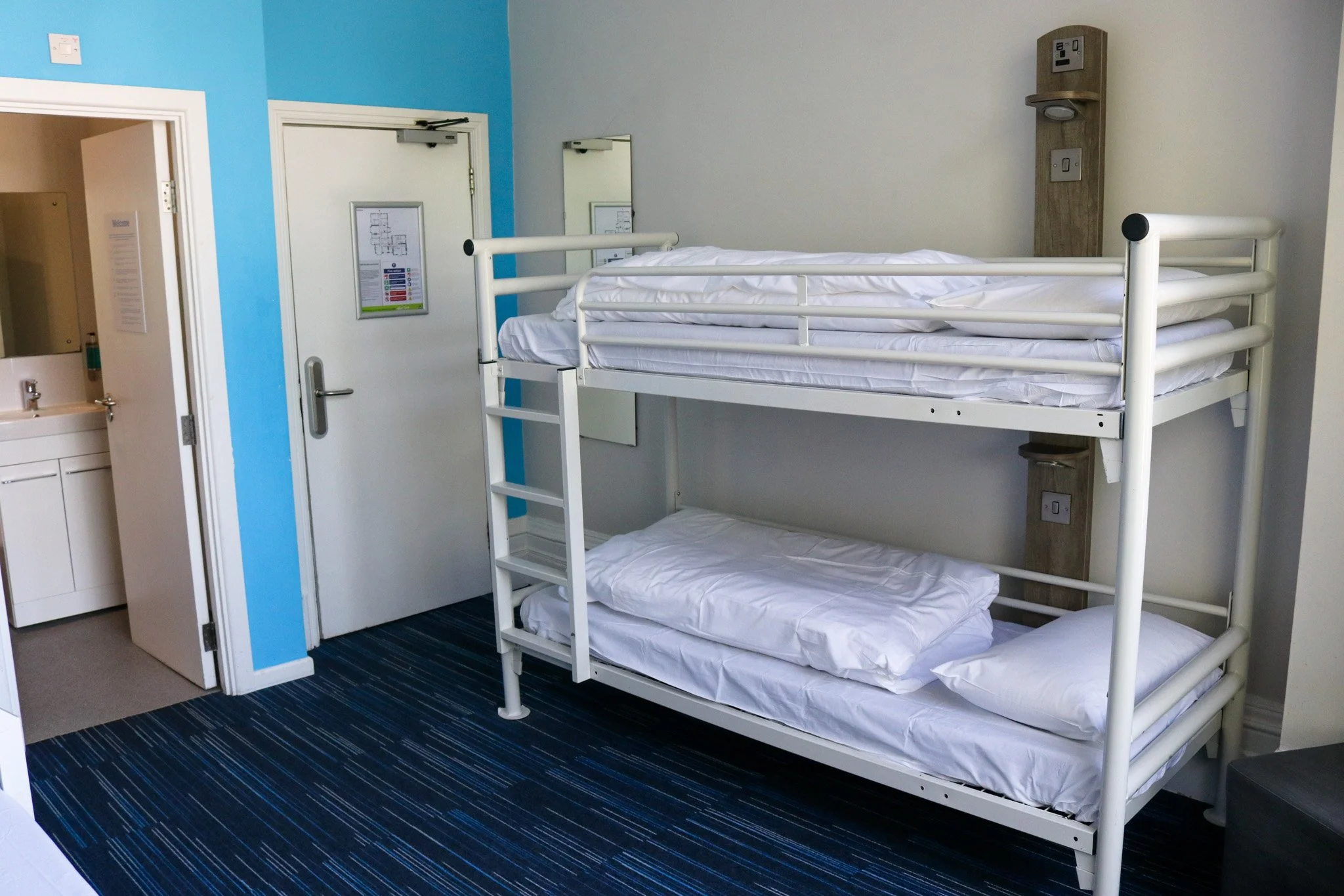 YHA-Swanage-bunk-beds.jpg
