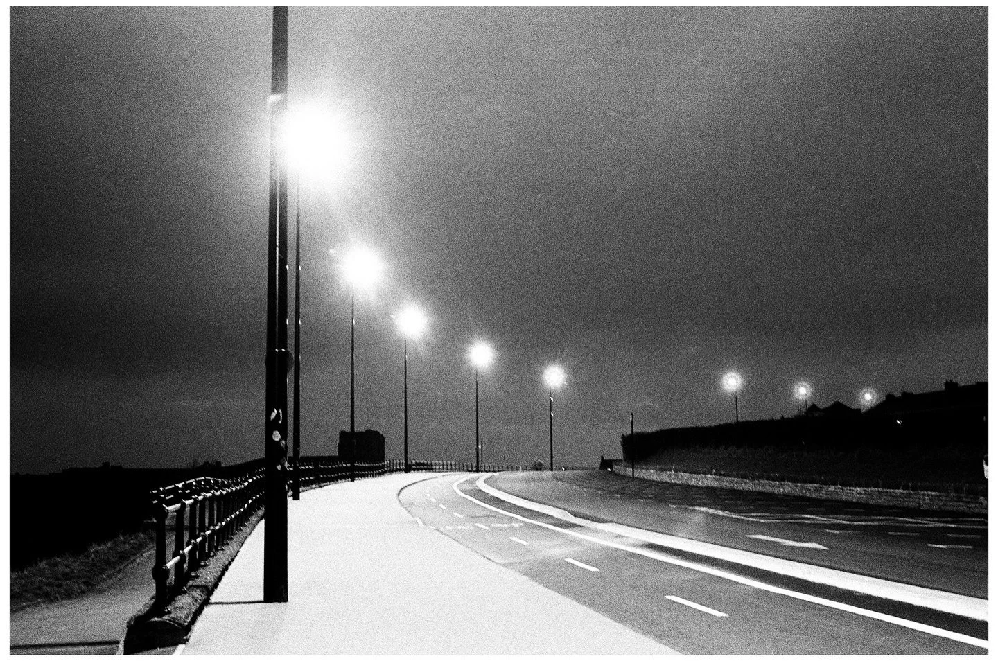 late night beach sightings. 

🎞️: #ilfordhp5plus @ilfordphoto 
📸: Canon A1

developing and scanning provided by @21studio_photolab 

#CanonA1 #35mm #filmisnotdead #canonphotography #filmphotography #loadfilm #UK #theanaloguedispatch #analog #analog