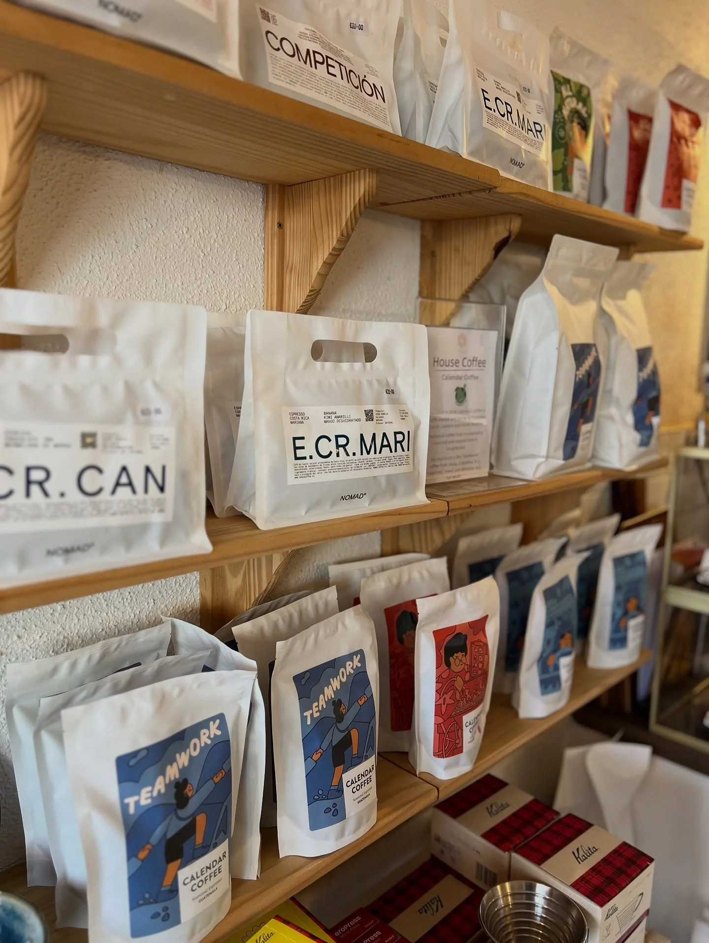 Shelves stocked full of @nomadcoffee &amp; @calendar.coffee 🫘 something for everyone in there, come and grab yours for the weekend! 

#coffee #retail #coffeeshop #cafe