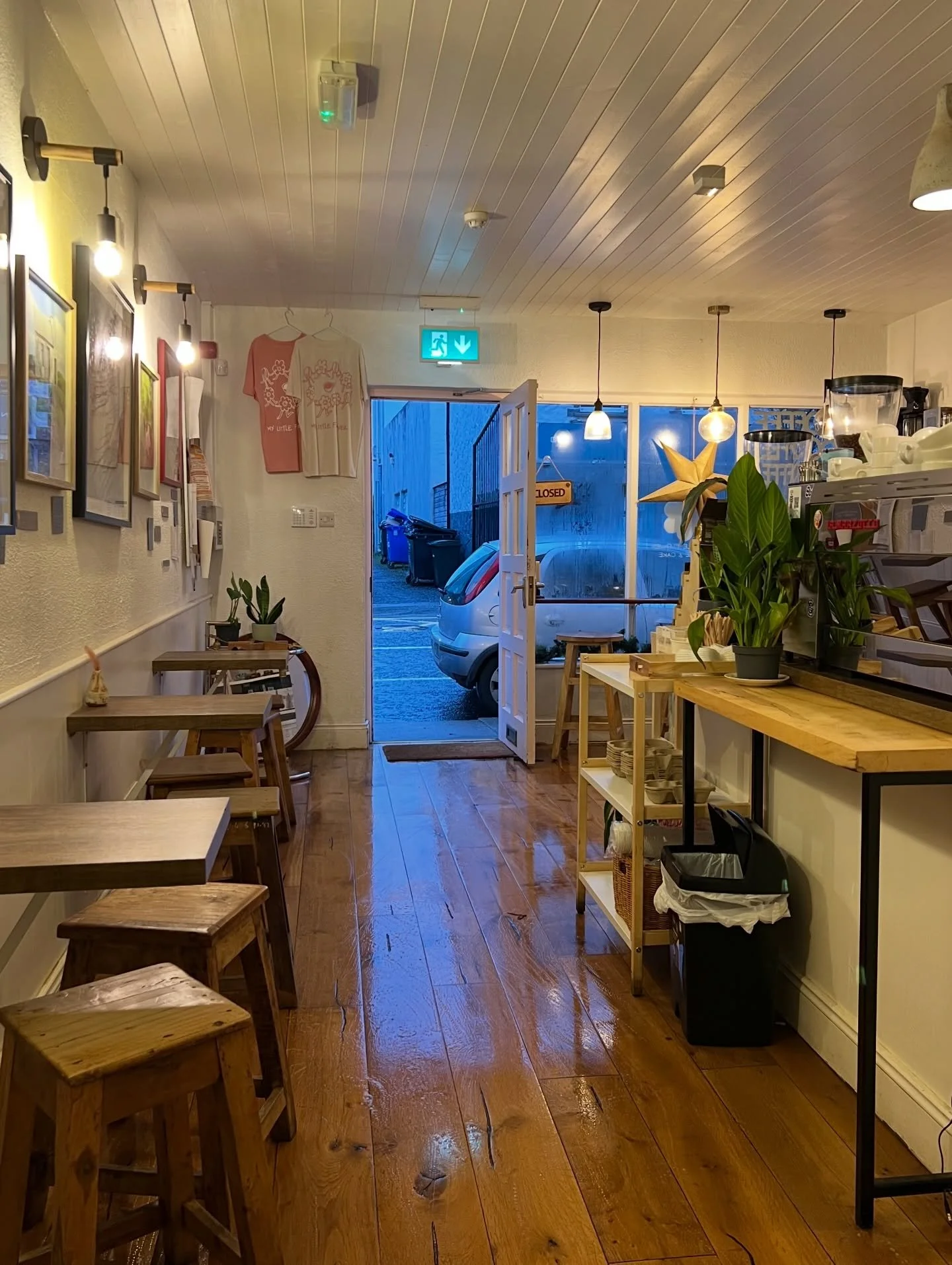 Thanks for you all for a wonderfully busy service today! We will be getting some light rest over the next few days, and will reopen on the 27th. 

We hope everyone has a very happy Christmas, we can&rsquo;t thank you enough for all your support! 

🎄