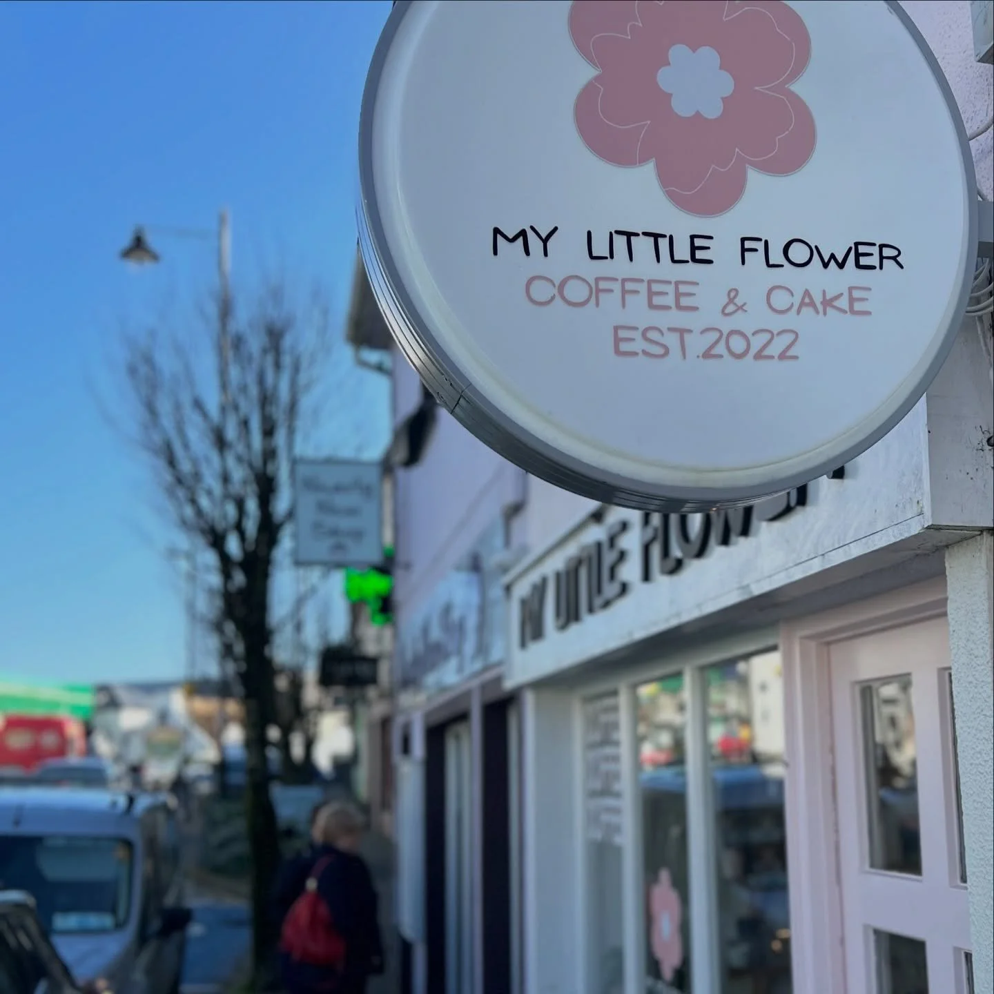 Spring is one of our favourite times of year 💛

We are here for the crisp sunny mornings and your coffee outside on the terrace! 

Serving all weekend - 
Saturday 8 | 4
Sunday 9 | 4

#cafe #coffeeshop #oughterard #wildatlanticway galway