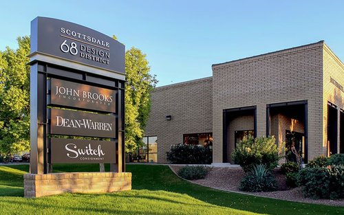 Multi-tenant monument sign by Phoenix Sign Studio